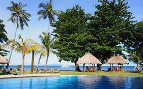 Pura Vida Beach & Dive Resort